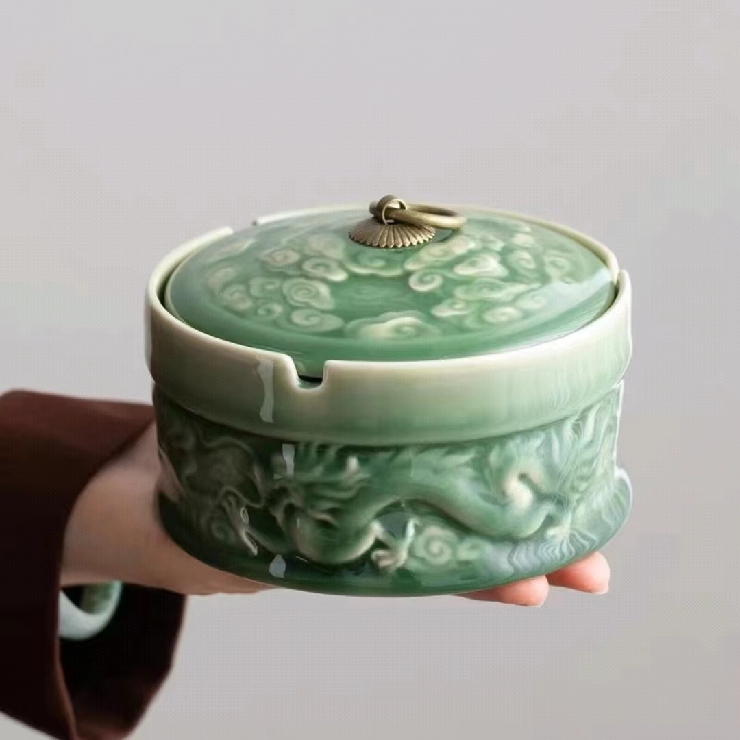 【汀和大福】青瓷浮雕帶蓋煙灰缸茶葉罐茶渣缸 【汀和大福】青瓷浮雕帶蓋煙灰缸茶葉罐茶渣缸